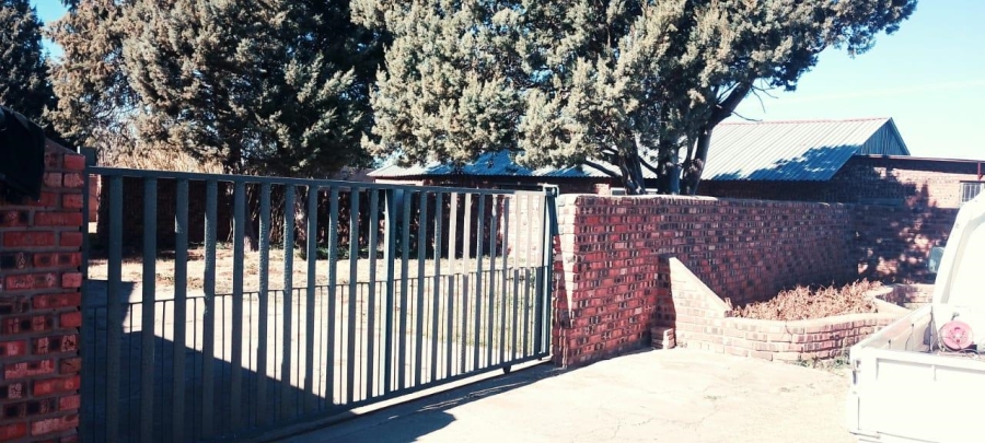 5 Bedroom Property for Sale in Ferreira Free State